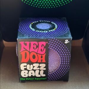 NeeDoh Fuzz Ball The Velvet Squeeze - Purple